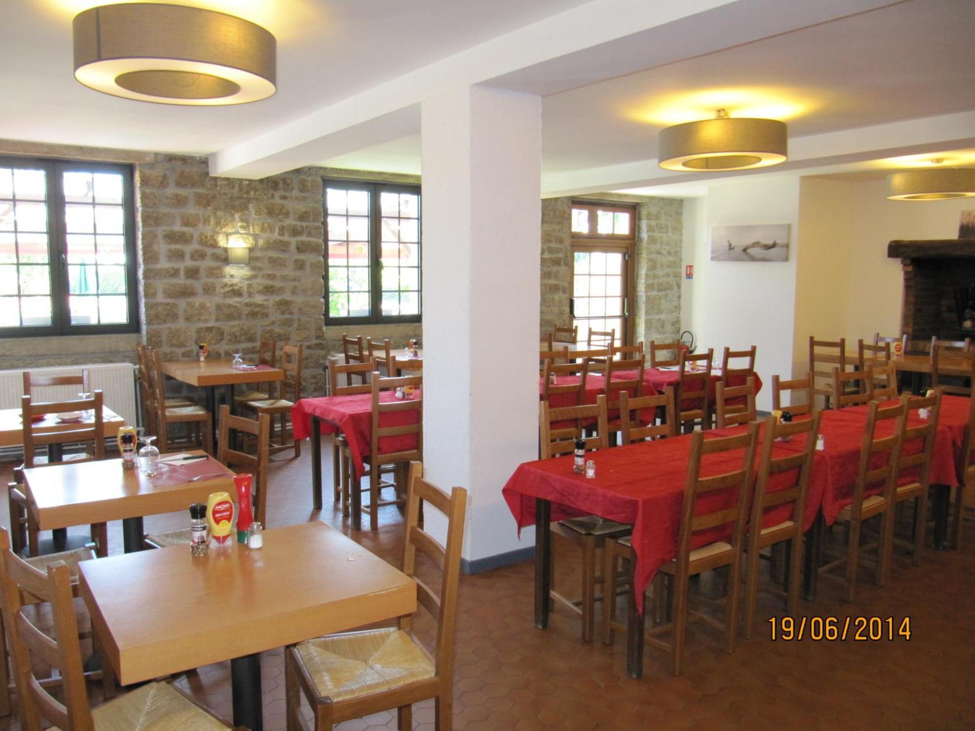 Léhon Auberge Le Guinefort מראה חיצוני תמונה