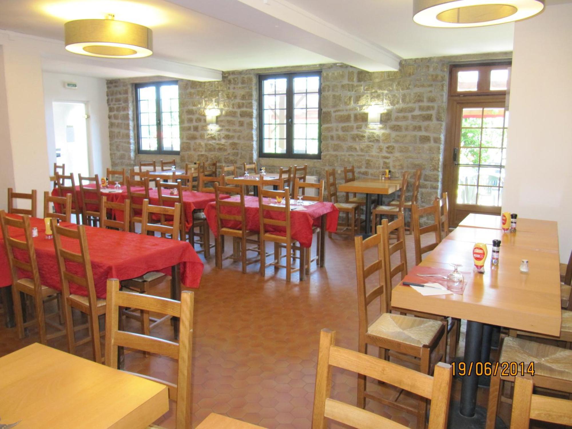 Léhon Auberge Le Guinefort מראה חיצוני תמונה